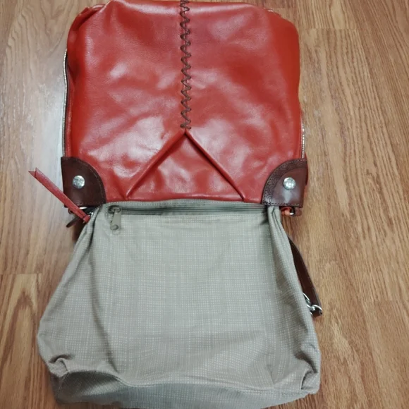 Gorgeous BRIGHTON SHAYLA LEATHER SHOULDER Purse - Picture 5 of 16